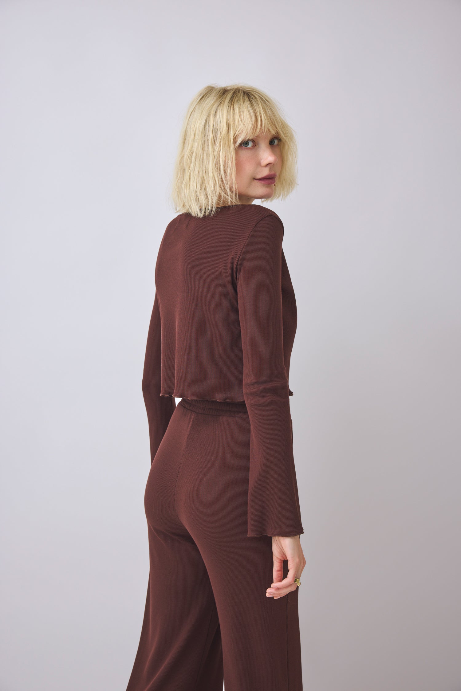 Cropped Shirt Bamika - dark chocolate | PRE-ORDER Ende September